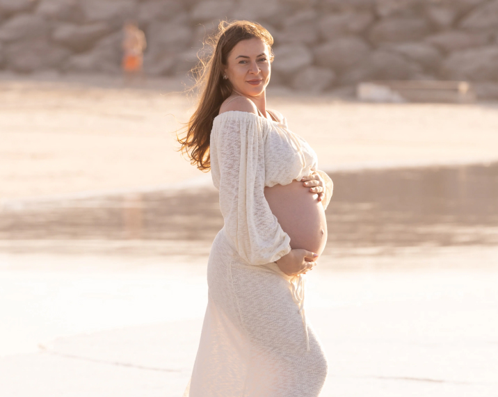 Luxury beach maternity session Dubai