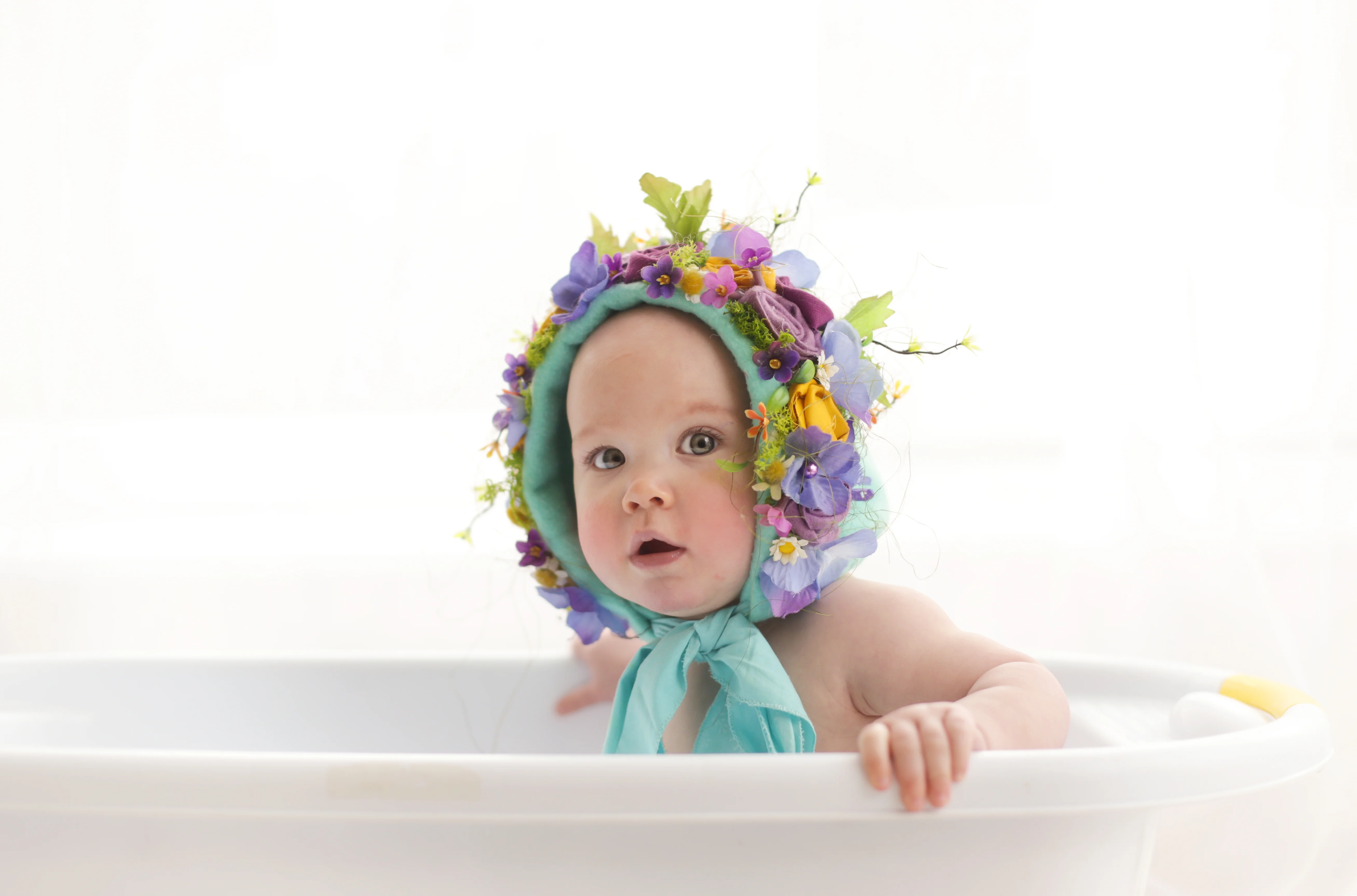 Clean dressed-up portrait cake smash Dubai