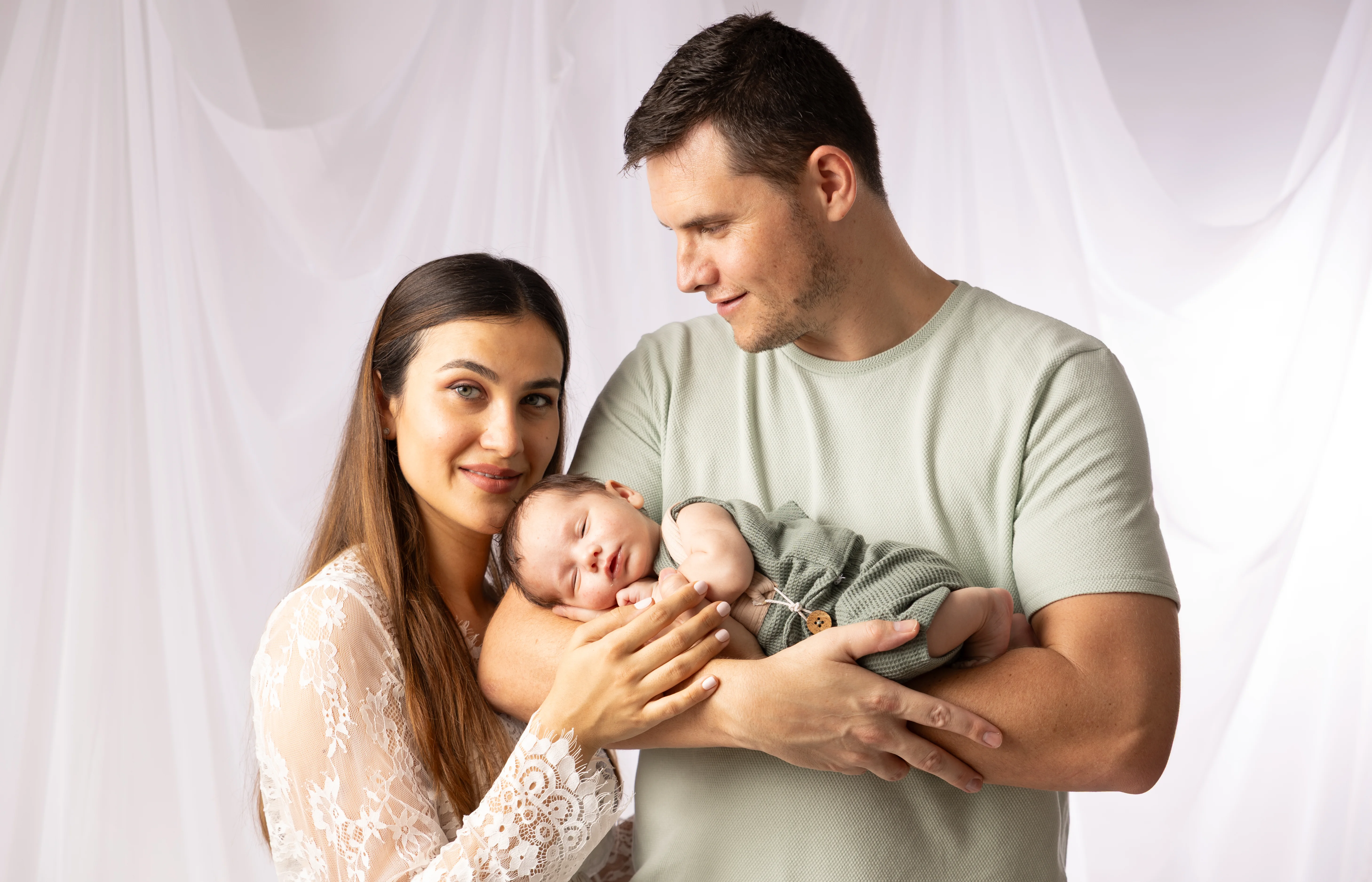 Family photoshoot Dubai outdoor