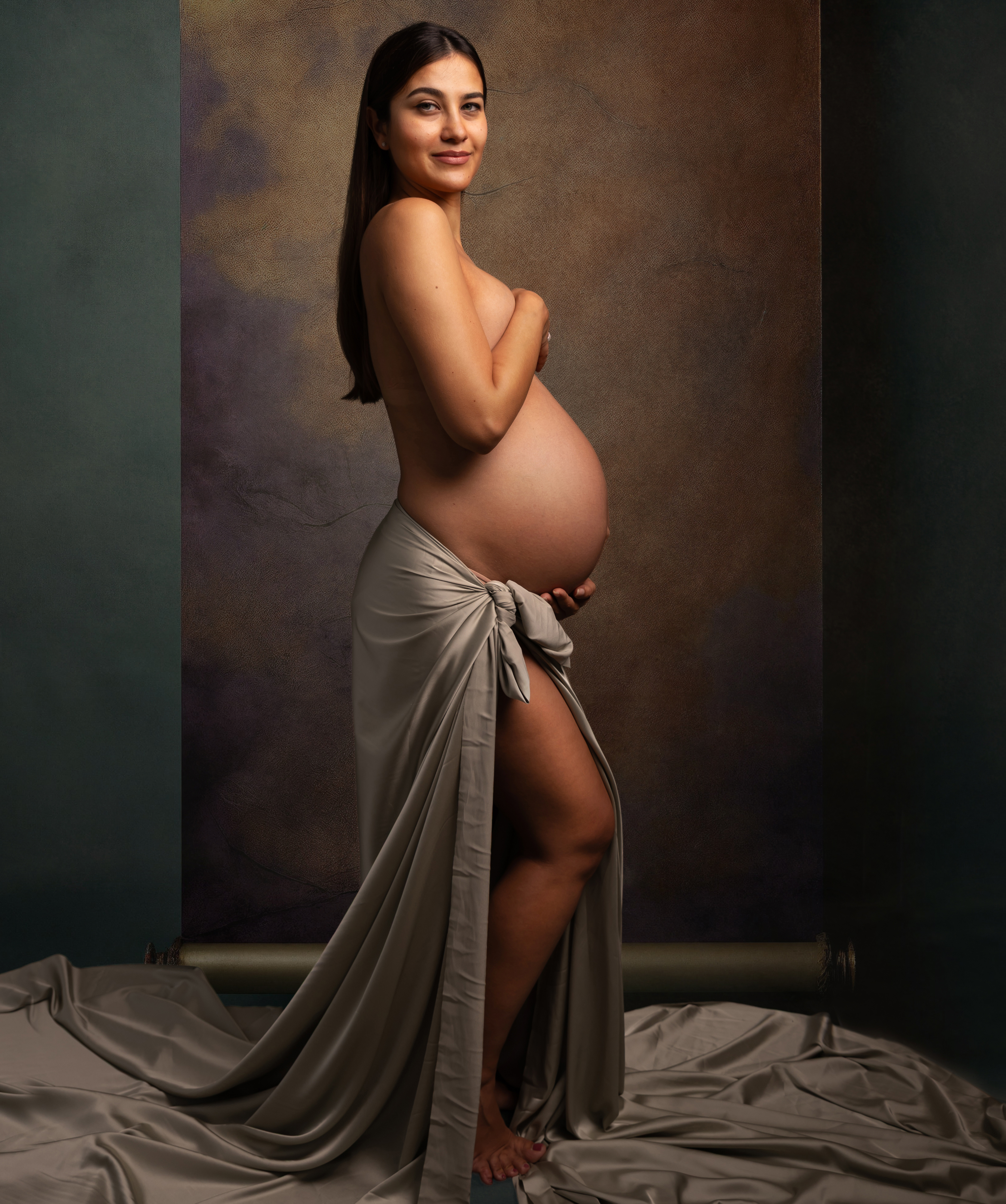 Pregnancy photoshoot Dubai — Arpna Photography