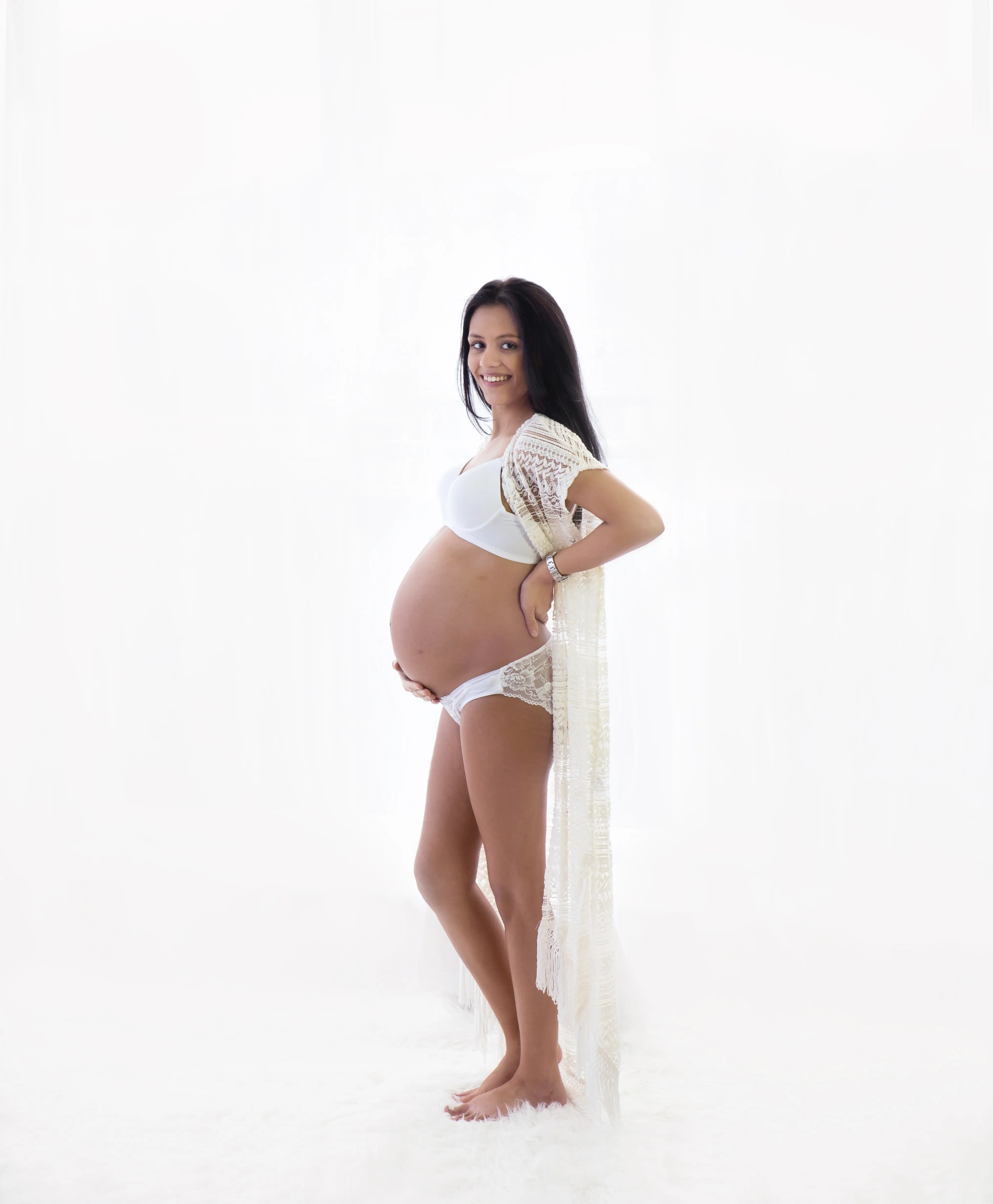 White airy fabric maternity shoot