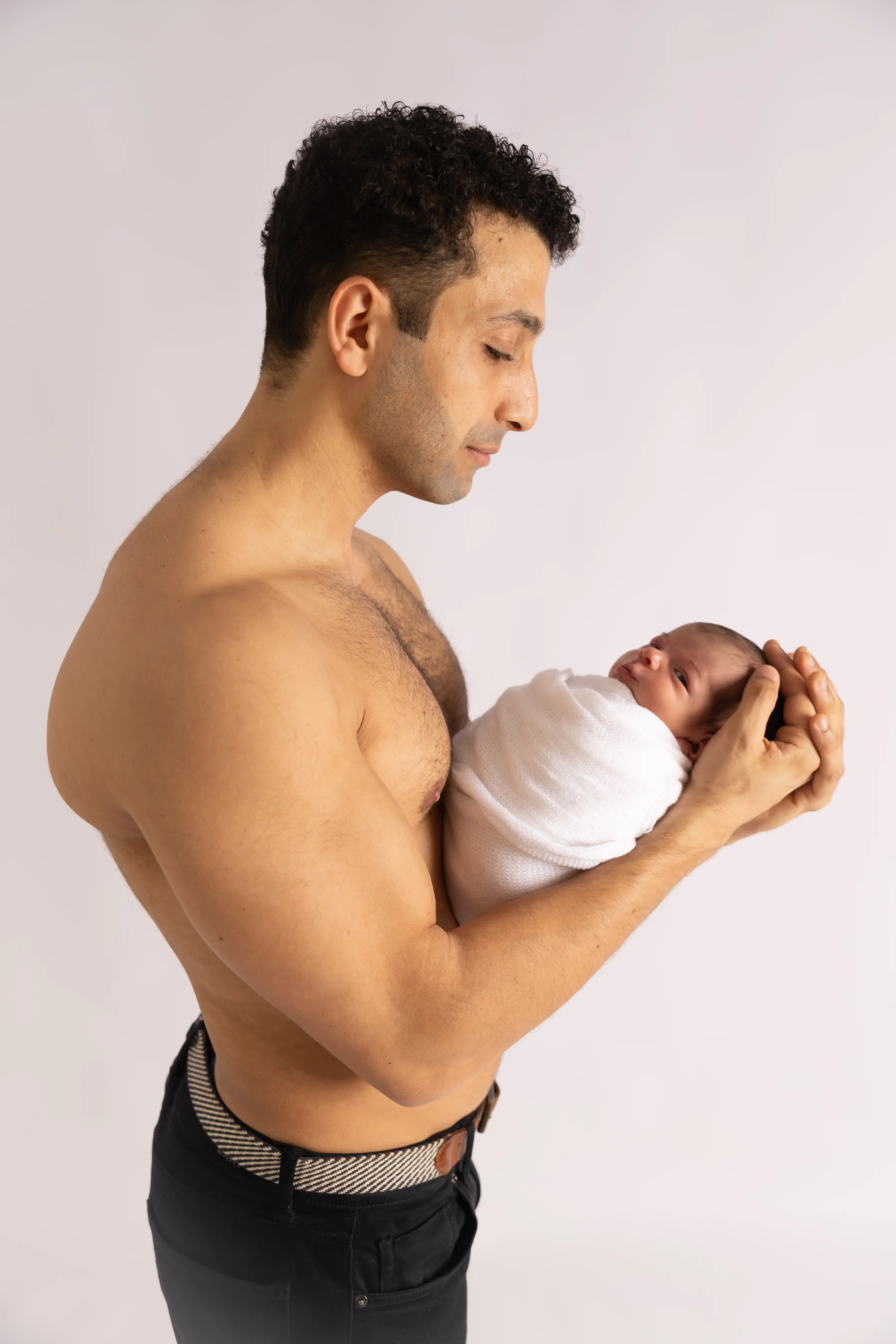 Newborn family photographer Dubai