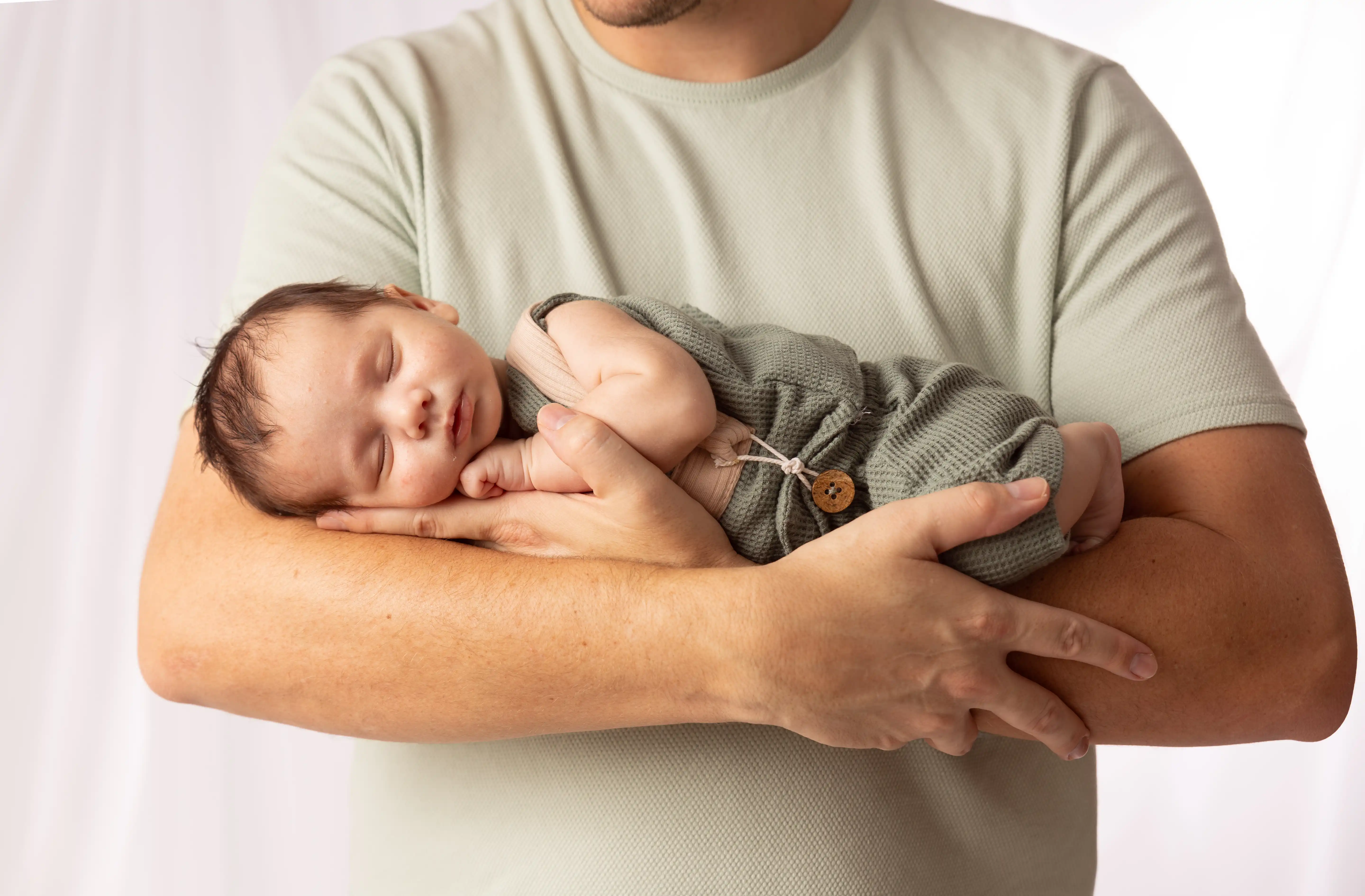 Newborn family photographer Dubai