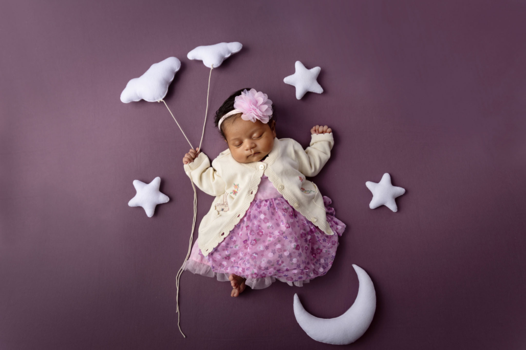 Lifestyle newborn shoot at home