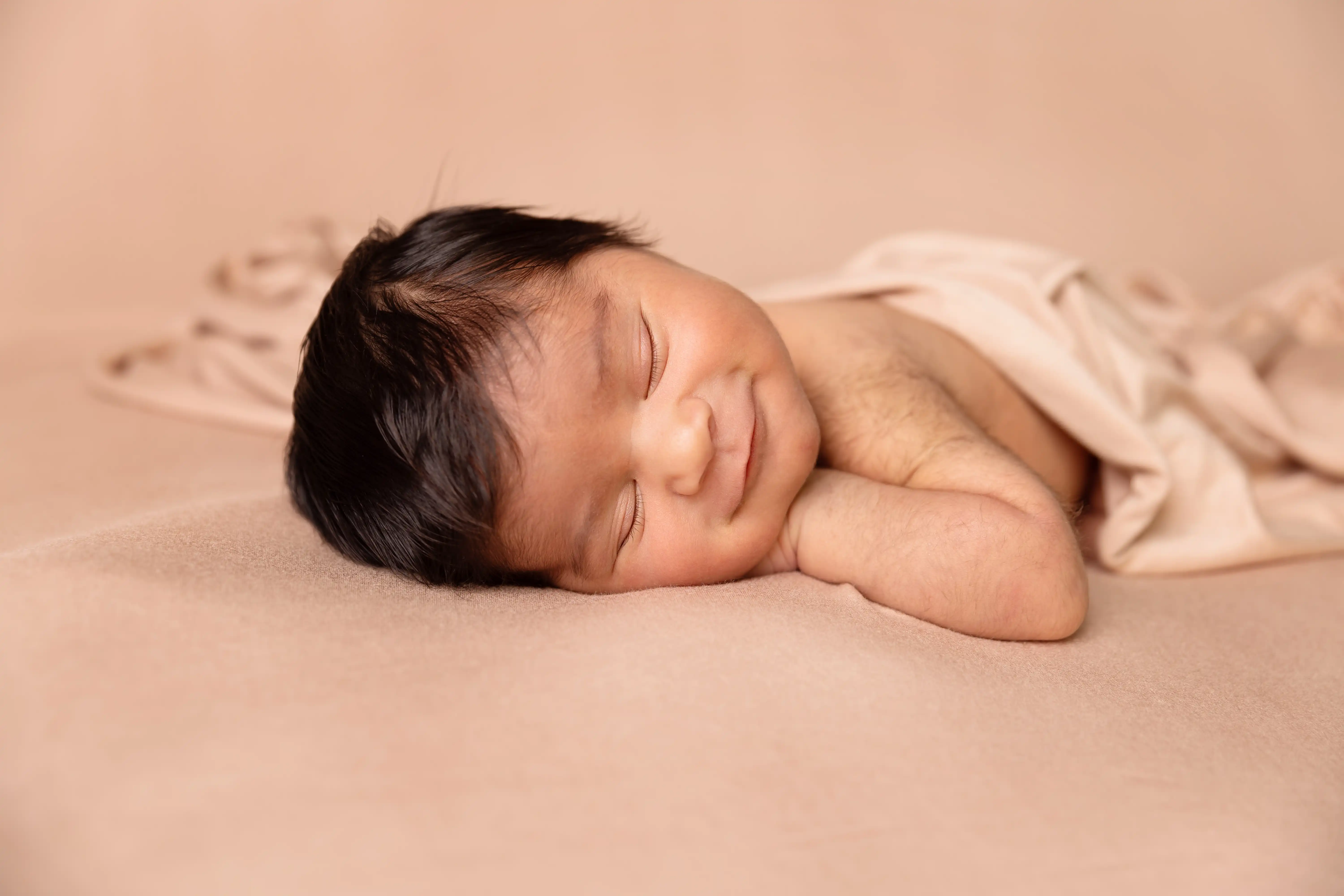 Newborn photographer Dubai