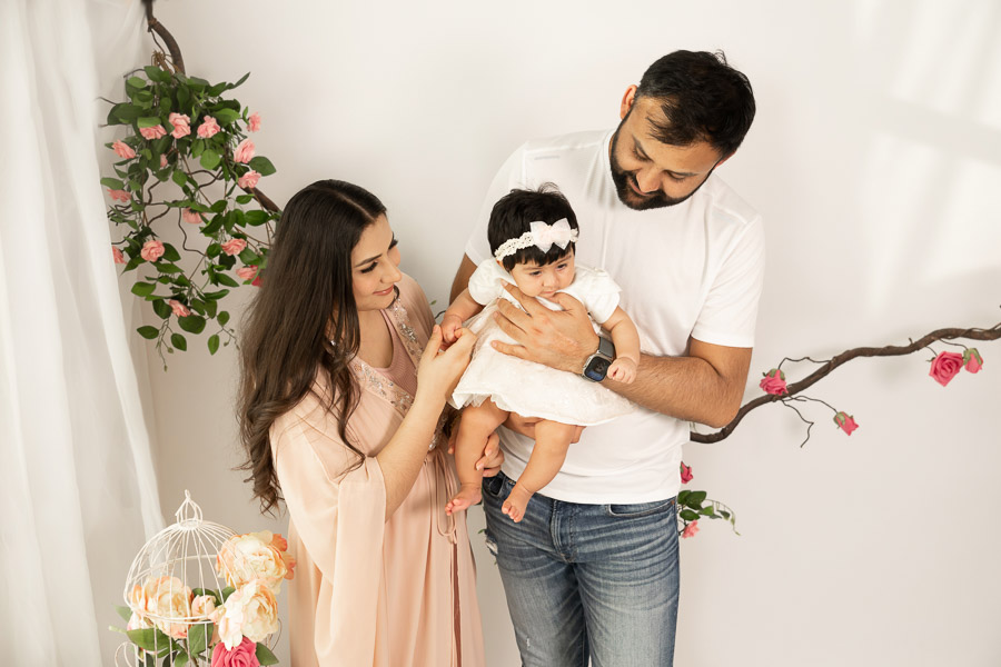 10 Things Parents Should Know Before a Newborn Baby Photoshoot in Dubai