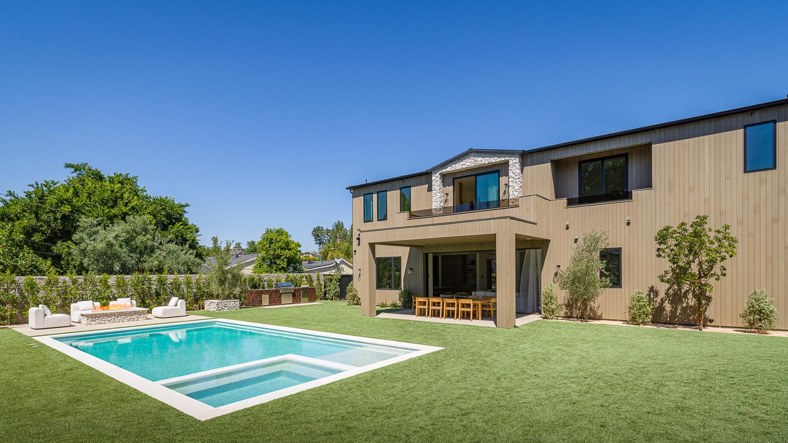 install artificial turf Woodland Hills backyard lounge area