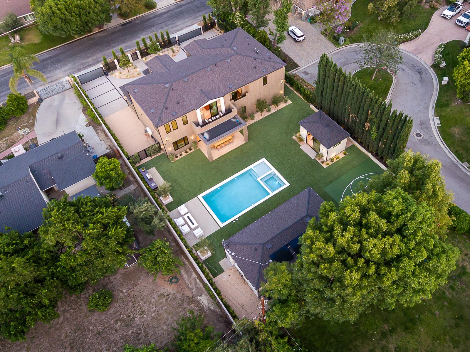install artificial turf Woodland Hills poolside lawn