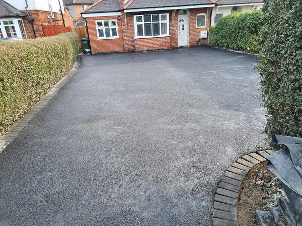 Tarmac Driveways 