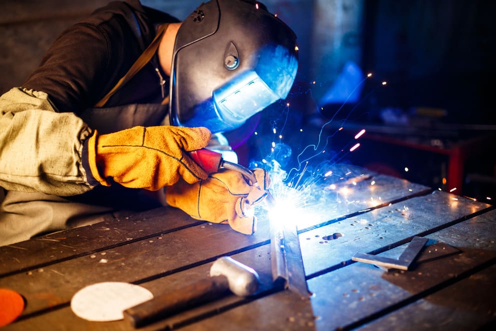 welder and electrician staff supply in Abu Dhabi